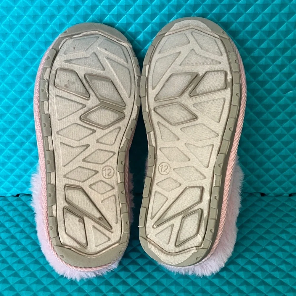 Like New CAT & JACK Girls Mollie Faux Fur Cuff Scuff Slippers | 12